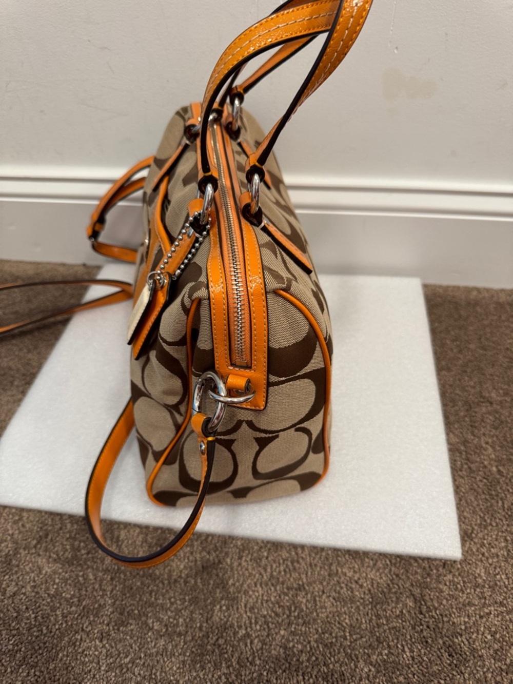 🍊 PRISTINE NWOT Coach Signature Stripe Satchel — Orange Spice - Picture 3 of 10